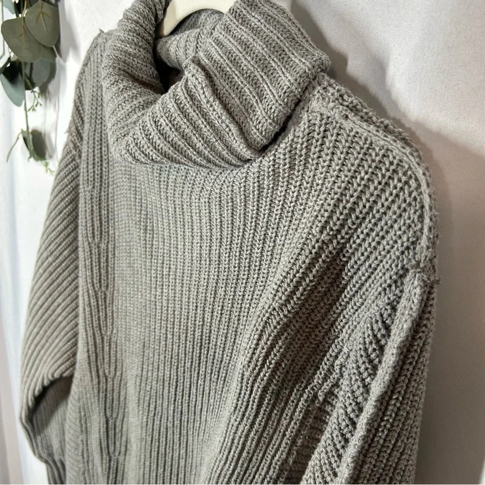 Free People | Oversized Turtleneck Knit Sweater Gray Women's Size XS